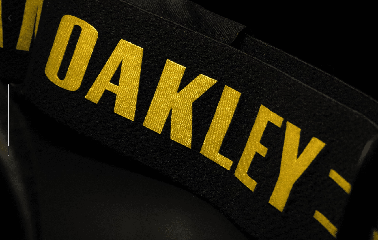 Oakley Limited Edition Airbrake® MX-Brille – Triple Crown Limited Edition