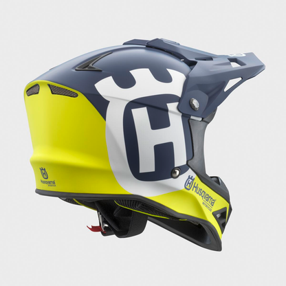 Kinderhelm mit Schienen