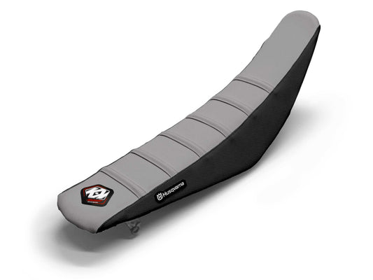 Sitzbezug Schwarz/Grau 6 Rippen - HUSQVARNA FC 250 (2014-2023)