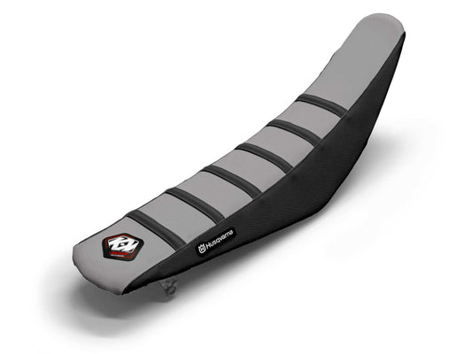 Sitzbezug Schwarz/Grau 6-Rippen - HUSQVARNA FS 450 (2015-2023)